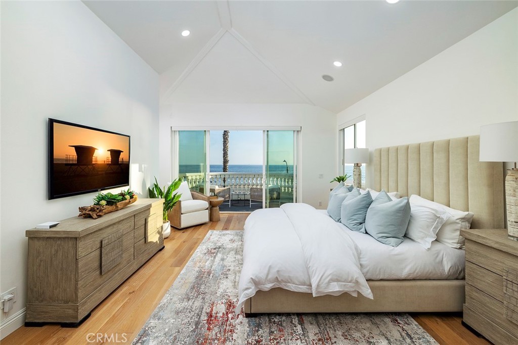 2110 Pacific Coast Highway