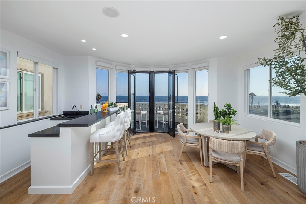 2110 Pacific Coast Highway