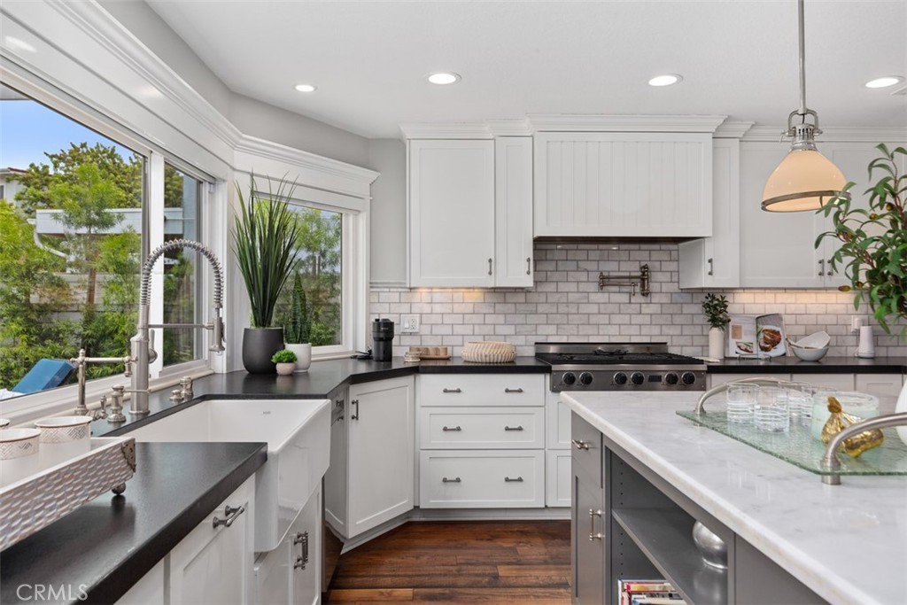 26505 Avenida Veronica