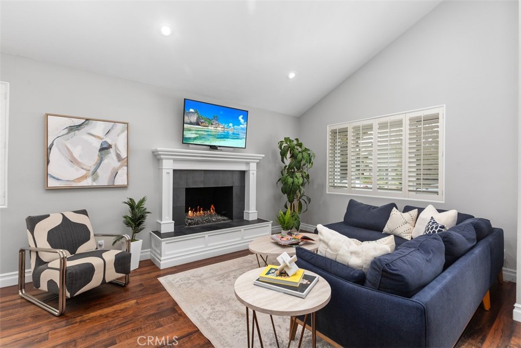 26505 Avenida Veronica