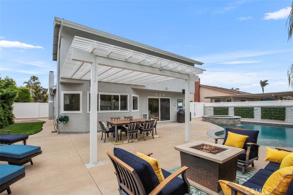 26505 Avenida Veronica