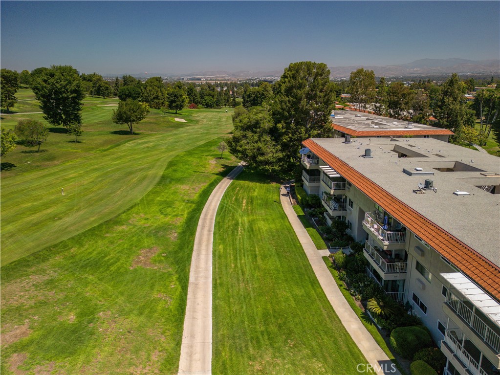 2386 Via Mariposa W 3G