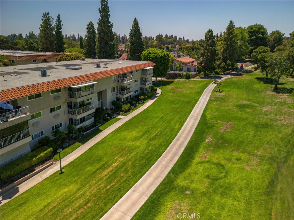 2386 Via Mariposa W 3G