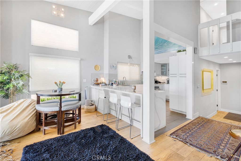 953 Santa Ana Street