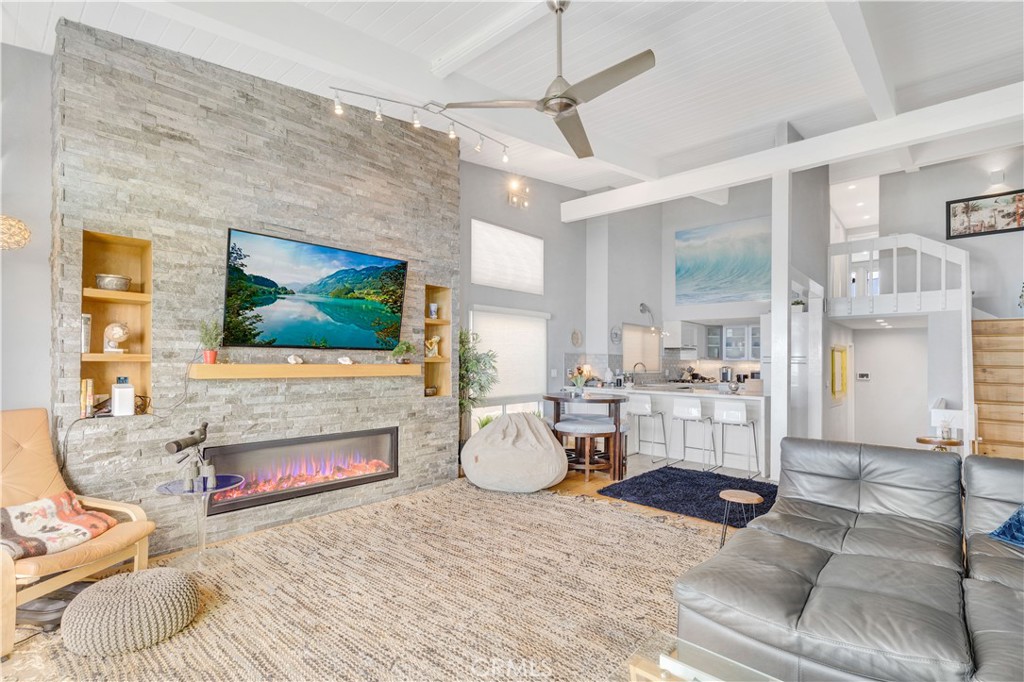 953 Santa Ana Street