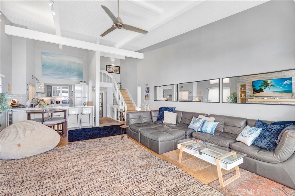 953 Santa Ana Street