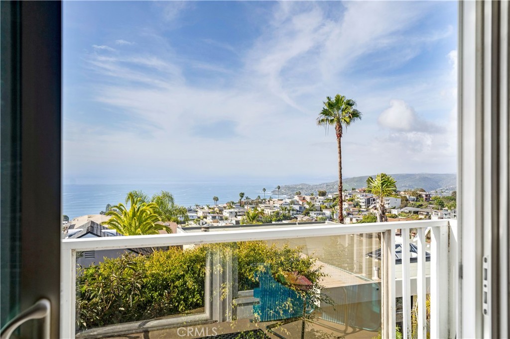 953 Santa Ana Street