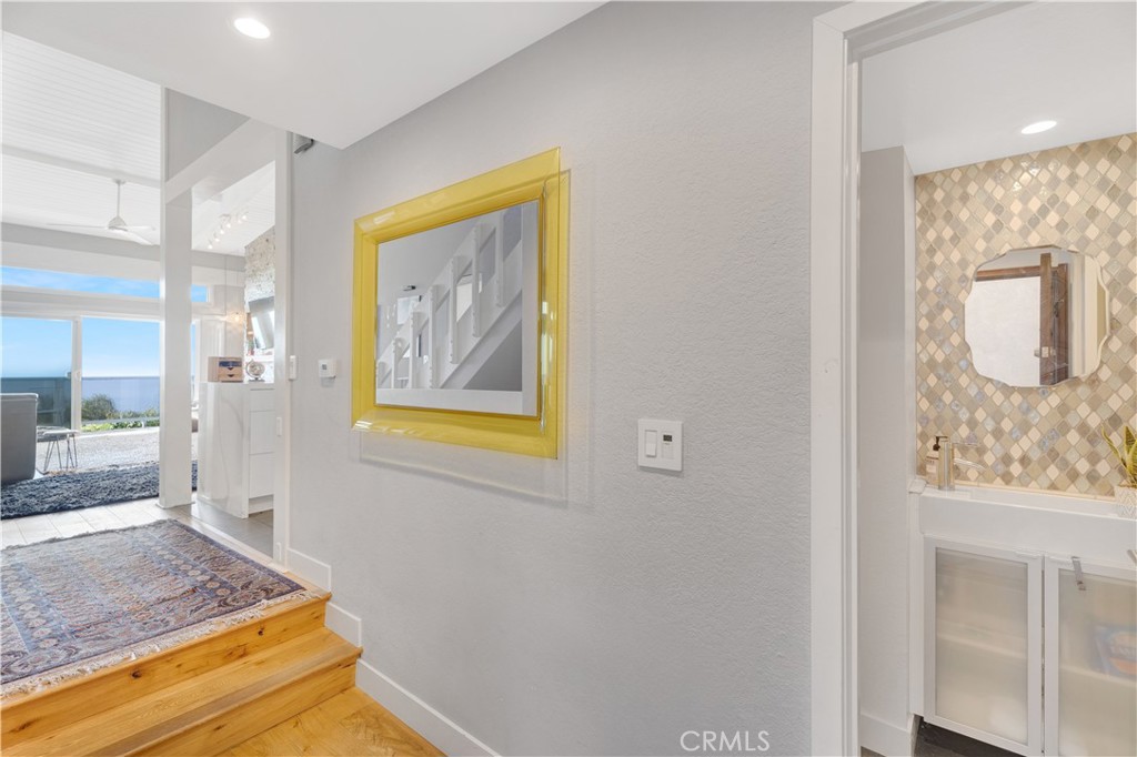 953 Santa Ana Street