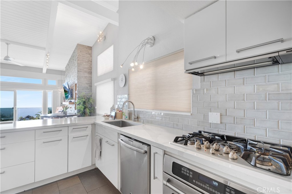 953 Santa Ana Street