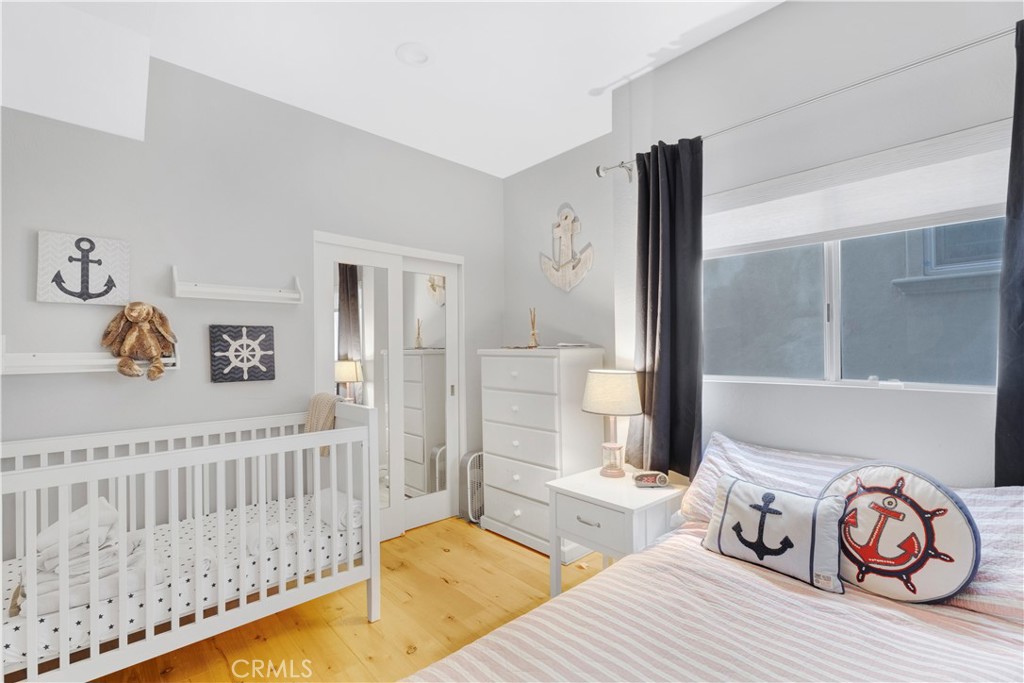 953 Santa Ana Street