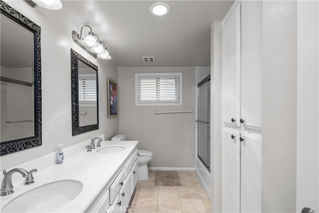 21942 Yellowstone Lane