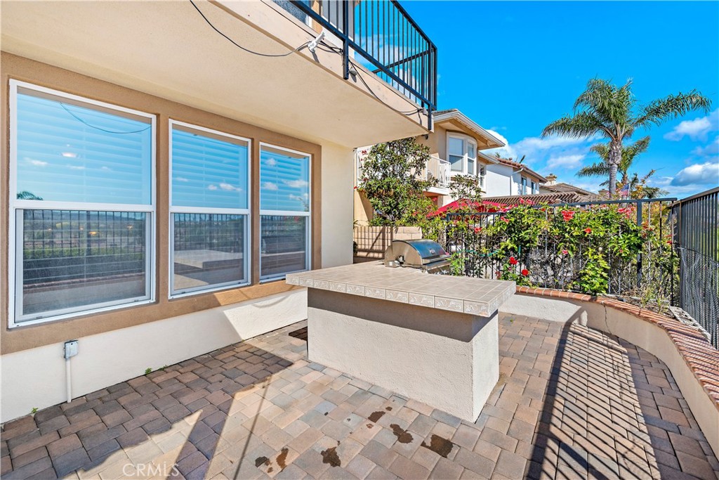 27761 Manor Hill Road