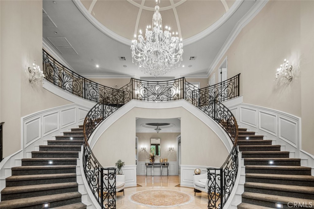 1122 S Santa Anita Avenue