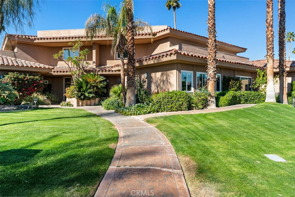 210 Desert Lakes Drive