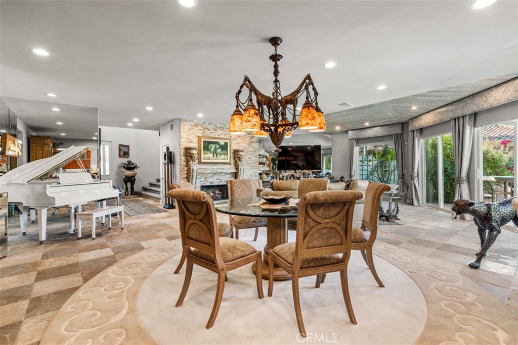 210 Desert Lakes Drive