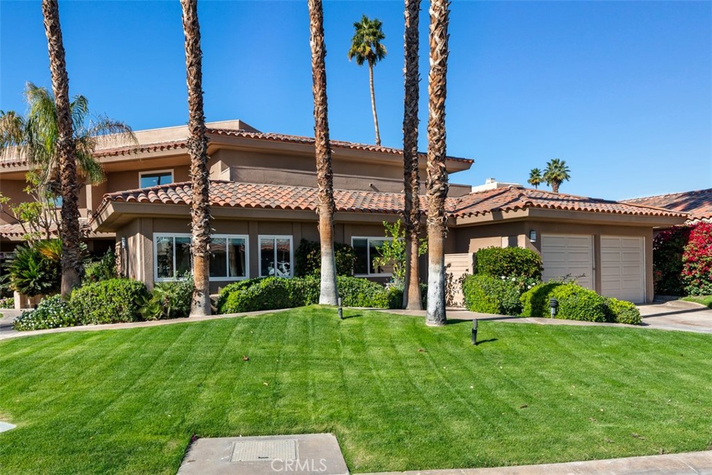 210 Desert Lakes Drive