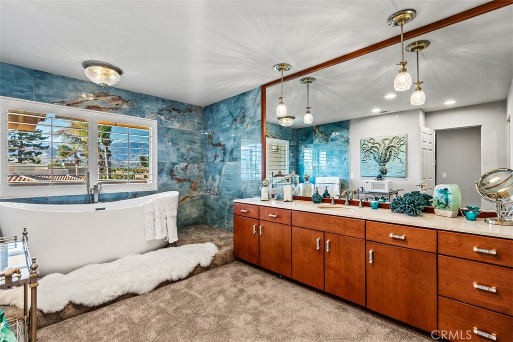 210 Desert Lakes Drive