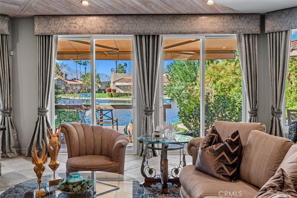 210 Desert Lakes Drive
