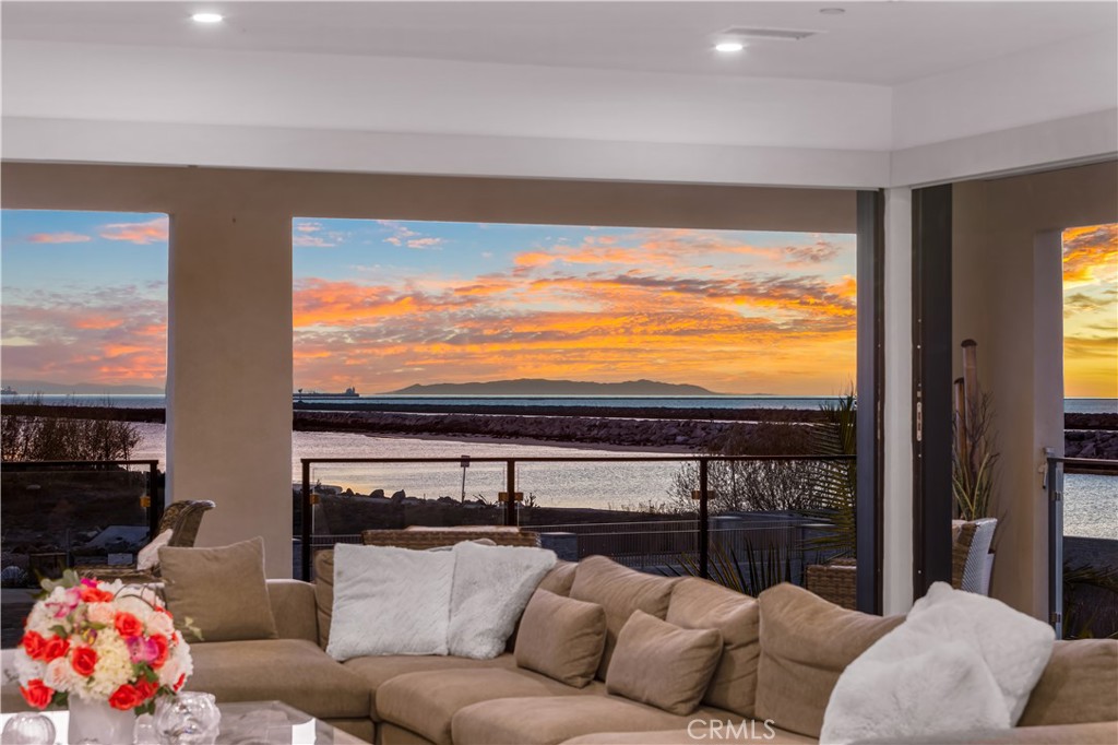 10 Ocean Place