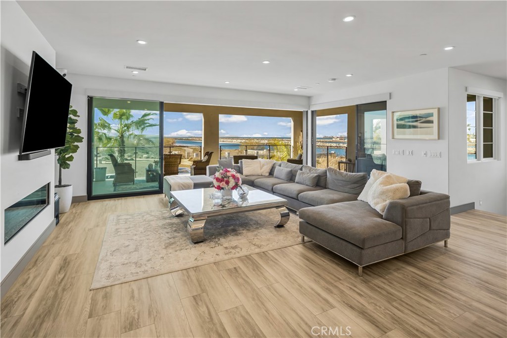 10 Ocean Place