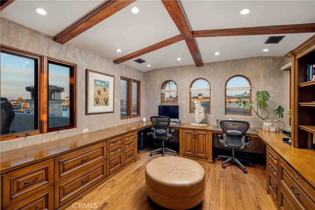 5519 E Ocean Boulevard