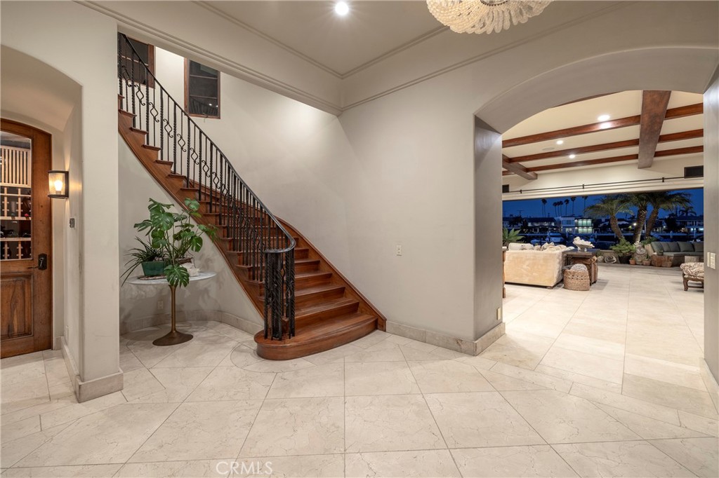 5519 E Ocean Boulevard