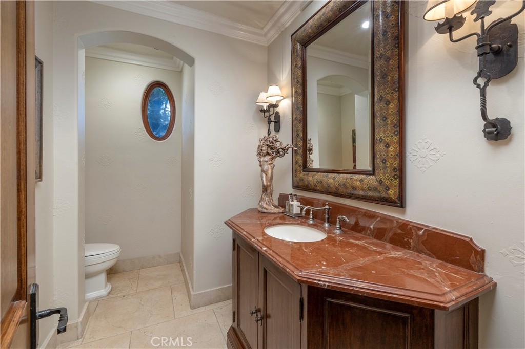 5519 E Ocean Boulevard