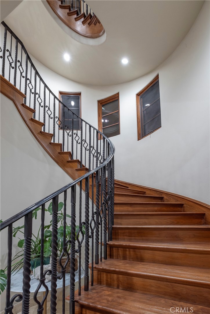 5519 E Ocean Boulevard