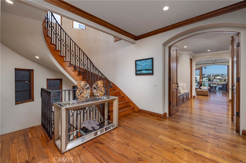 5519 E Ocean Boulevard