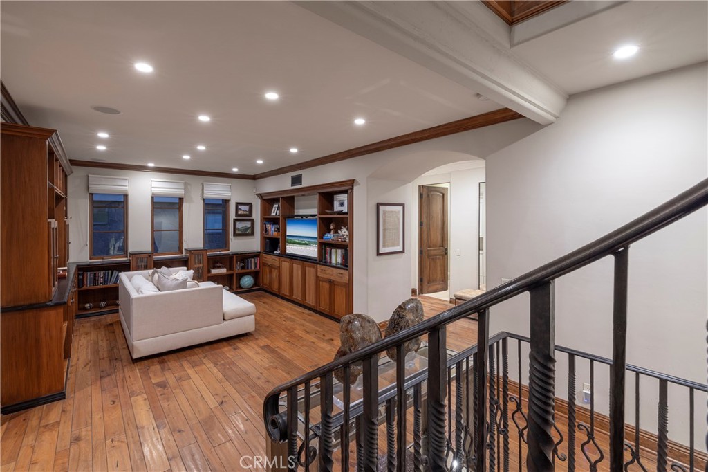 5519 E Ocean Boulevard