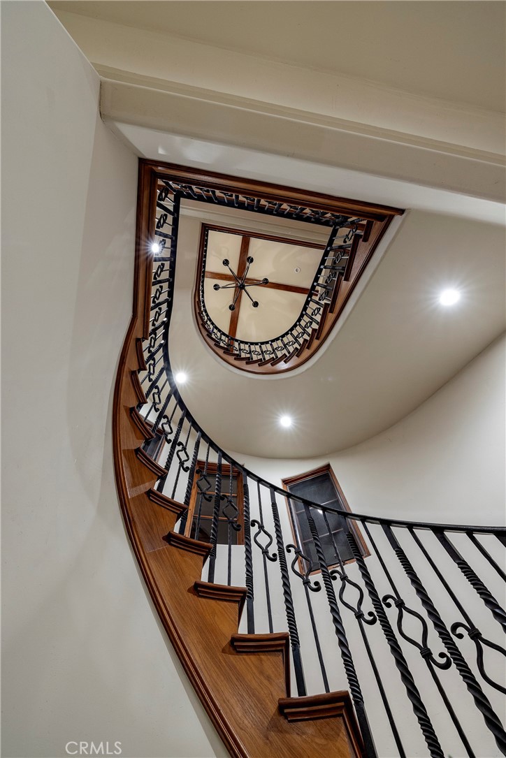 5519 E Ocean Boulevard