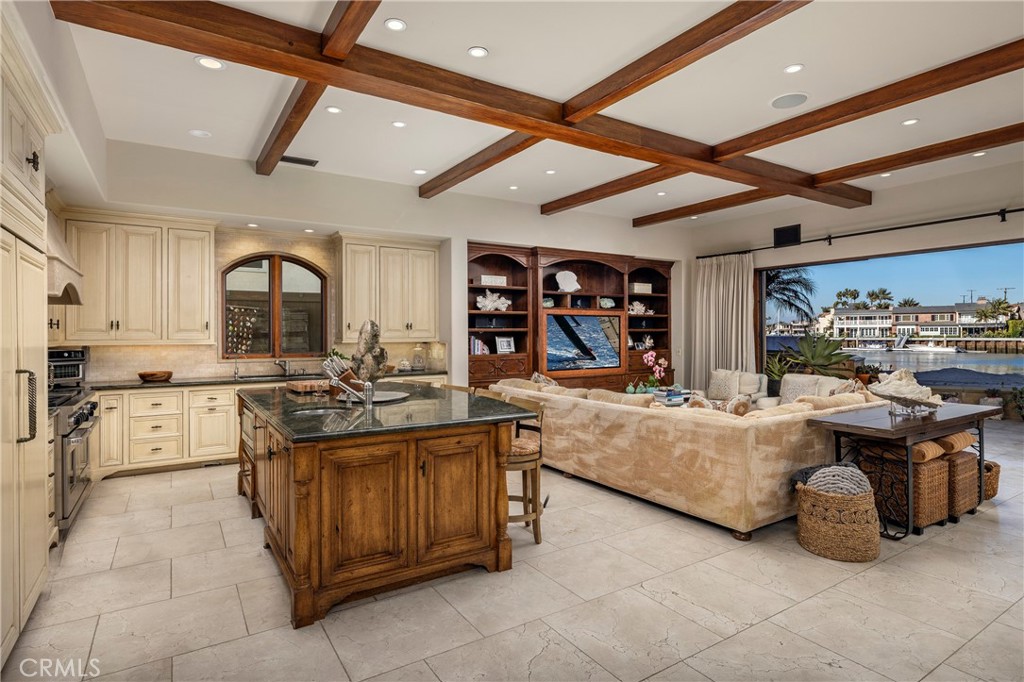 5519 E Ocean Boulevard