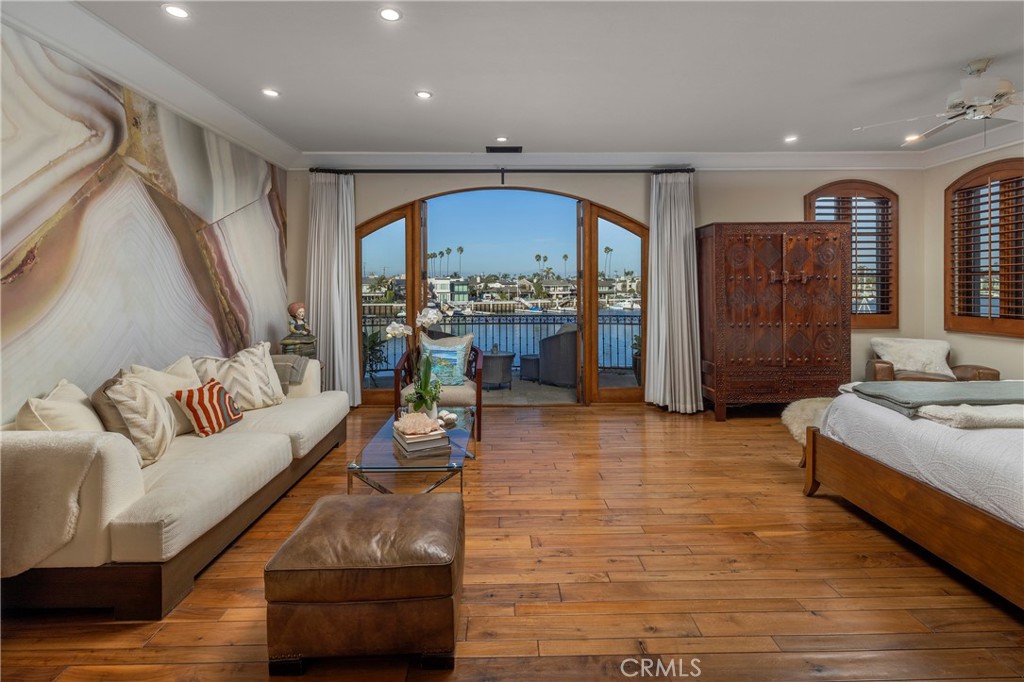 5519 E Ocean Boulevard