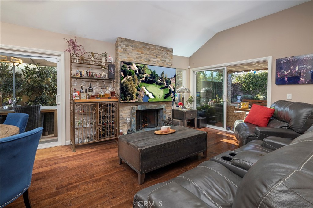 85 Pelican Court
