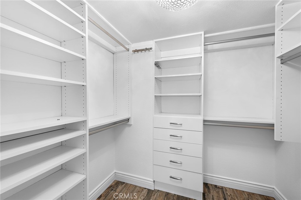 33672 Blue Lantern Street 6