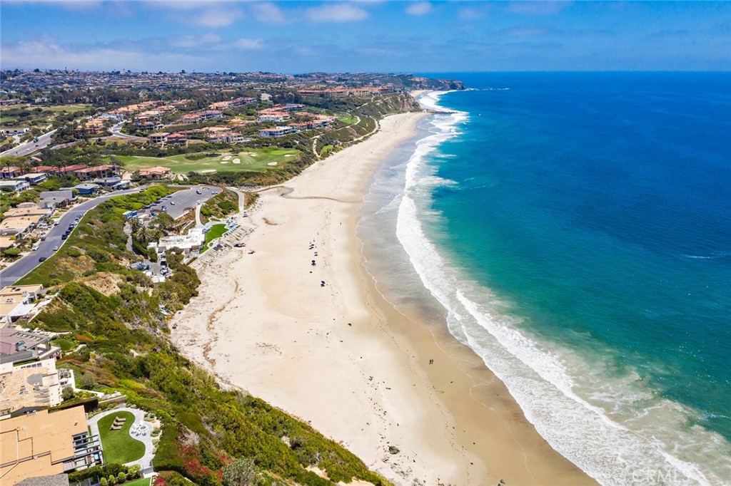 33672 Blue Lantern Street 6