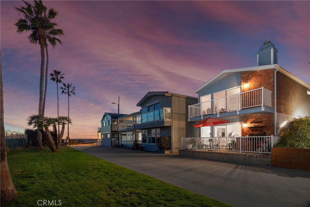 1627 Seal Way