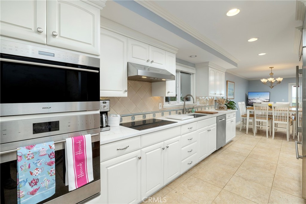 1627 Seal Way