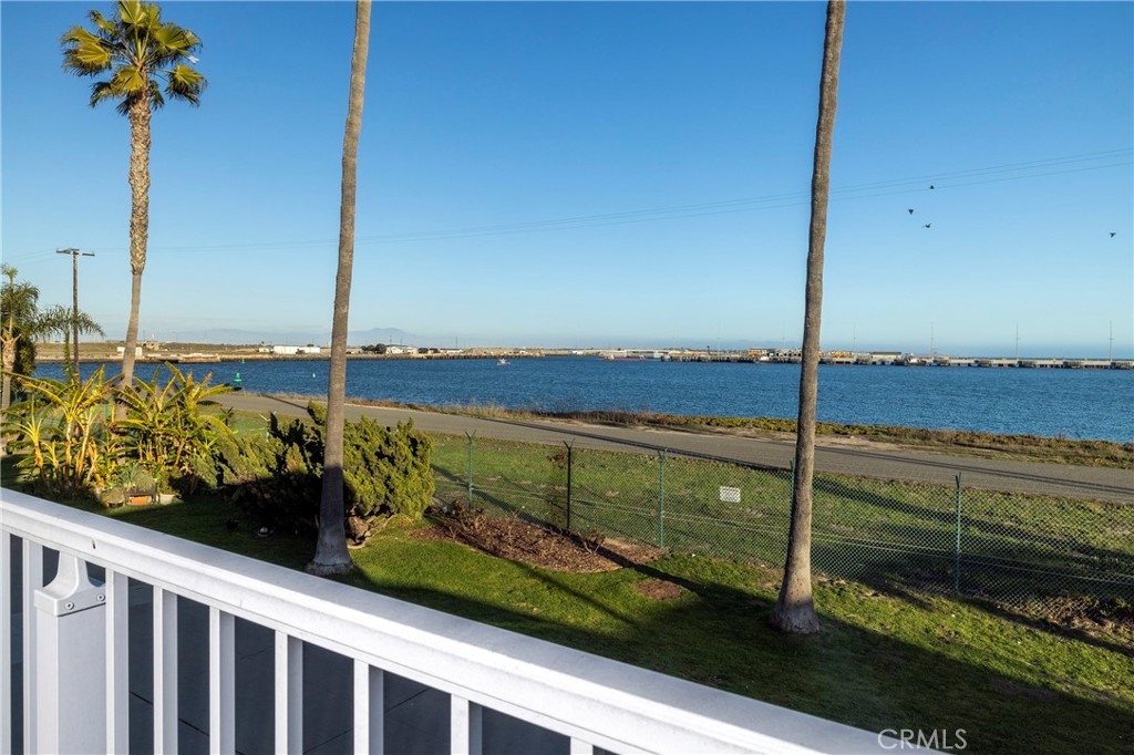 1627 Seal Way