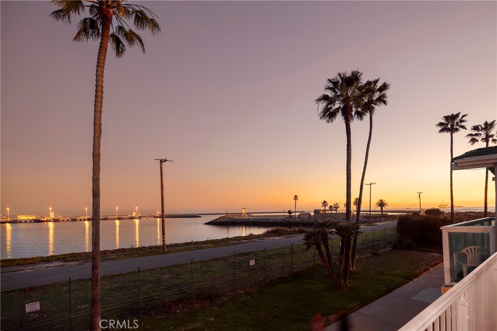 1627 Seal Way