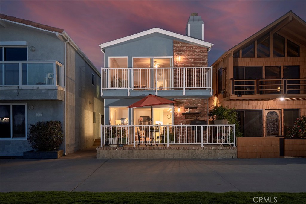 1627 Seal Way