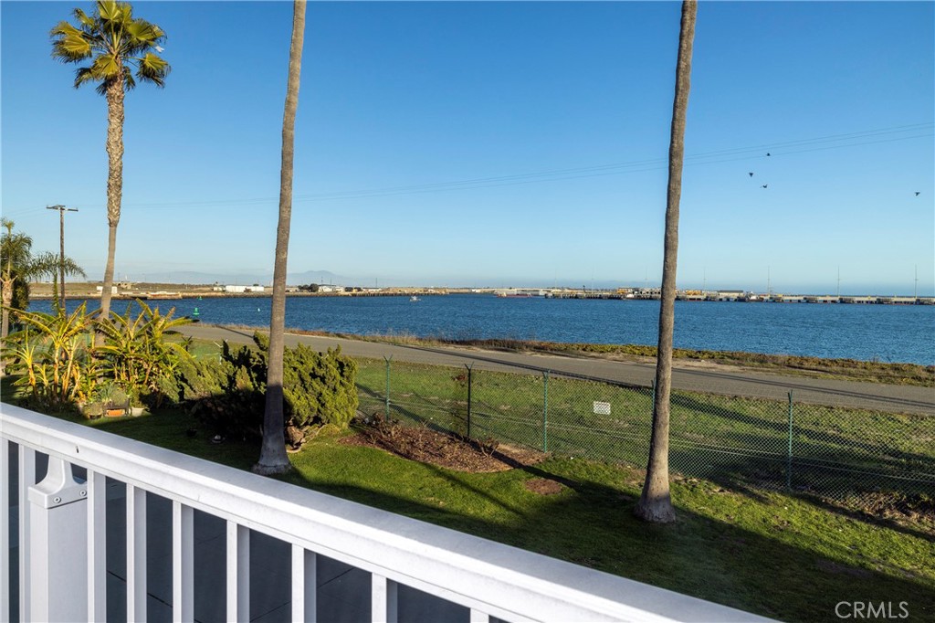 1627 Seal Way