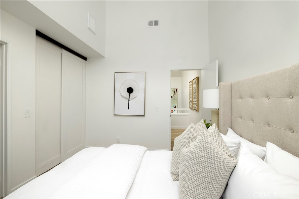 24877 Nueva Vista Drive 23