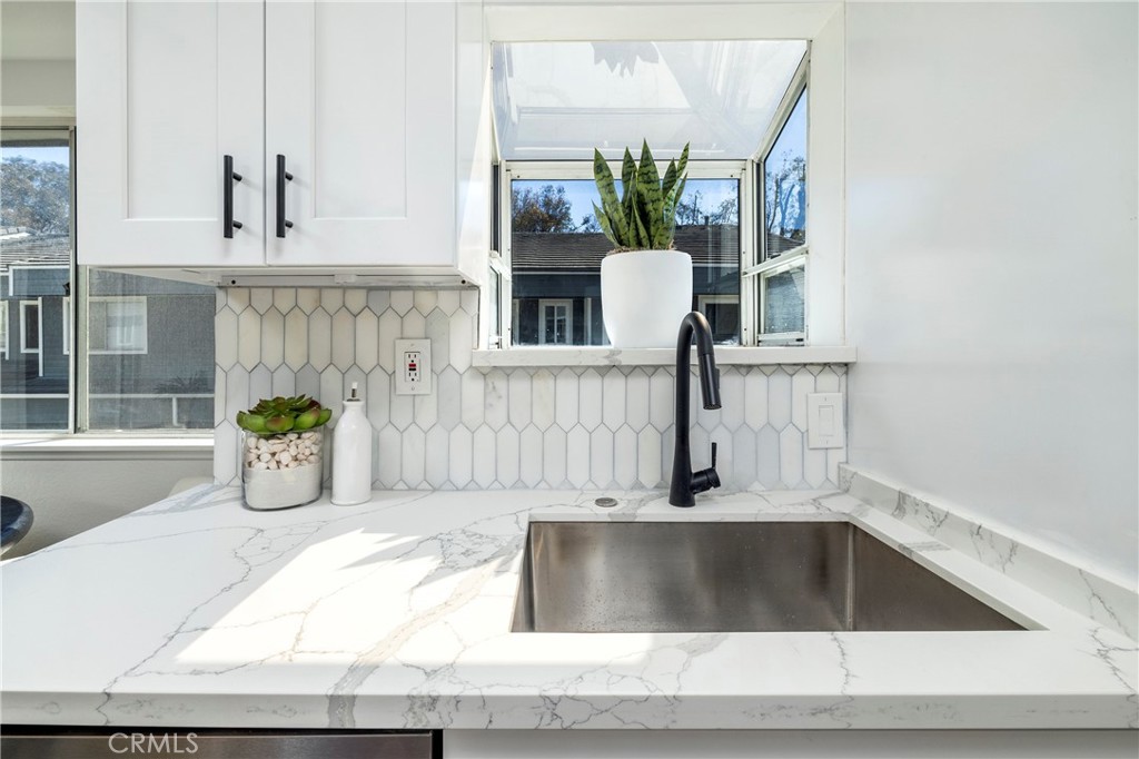 24877 Nueva Vista Drive 23