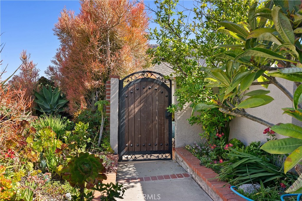 29792 Running Deer Lane