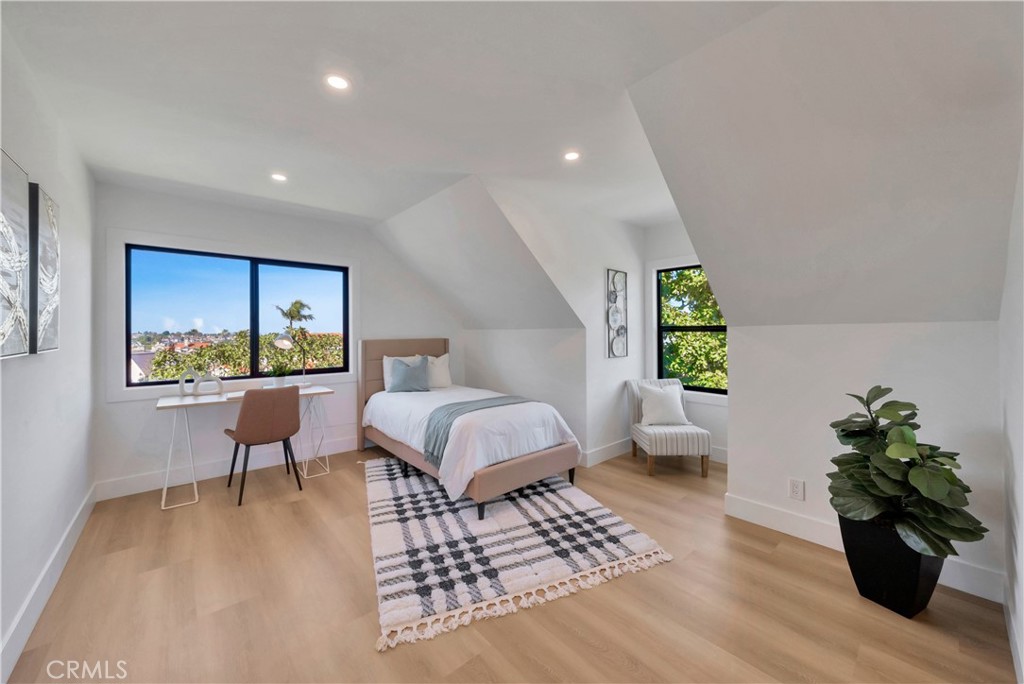 1603 Sunnyside Terrace