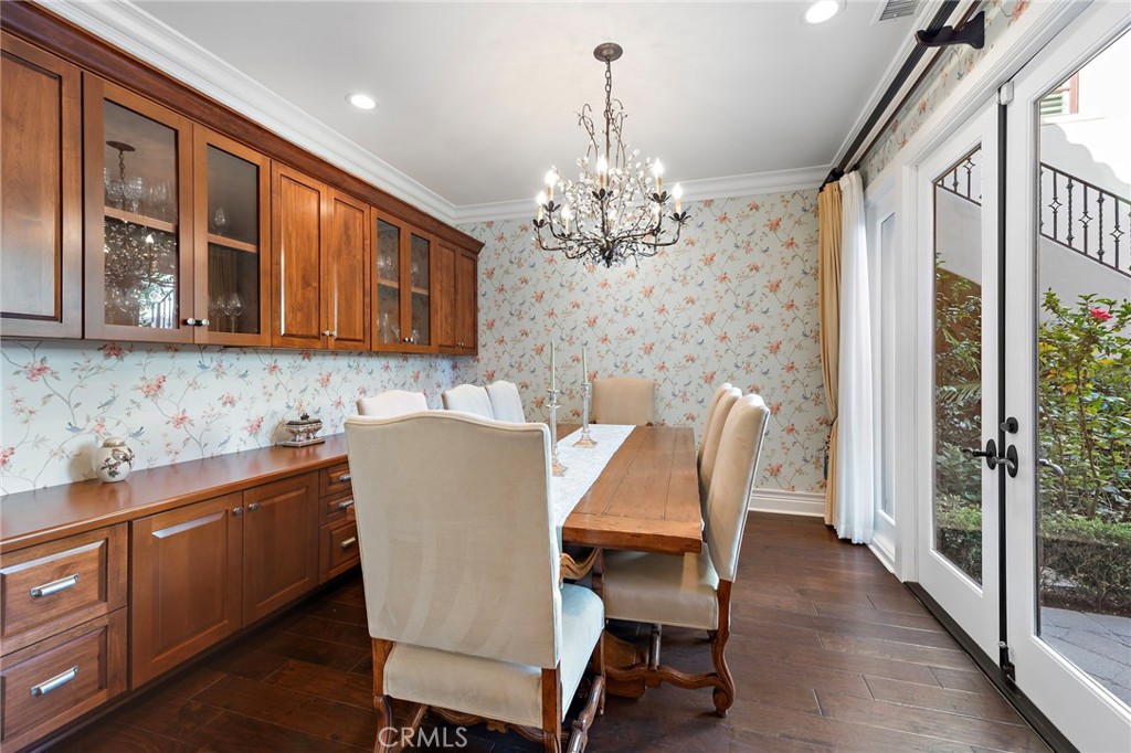 8 Whalers Bluff