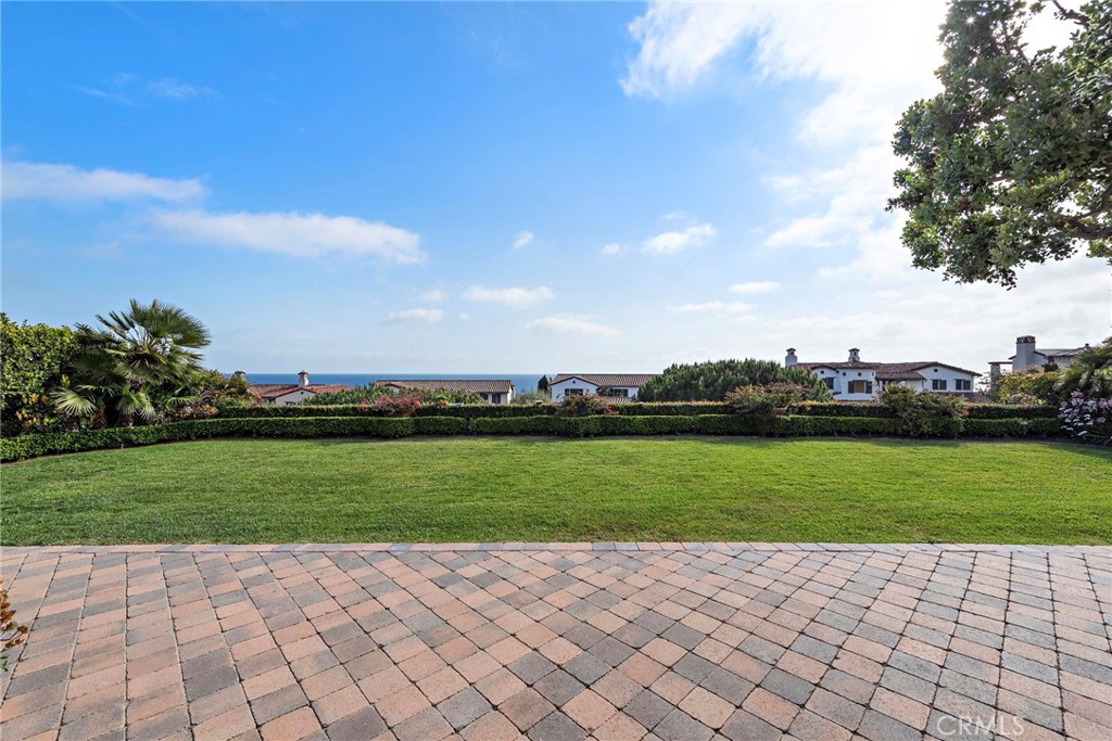 8 Whalers Bluff