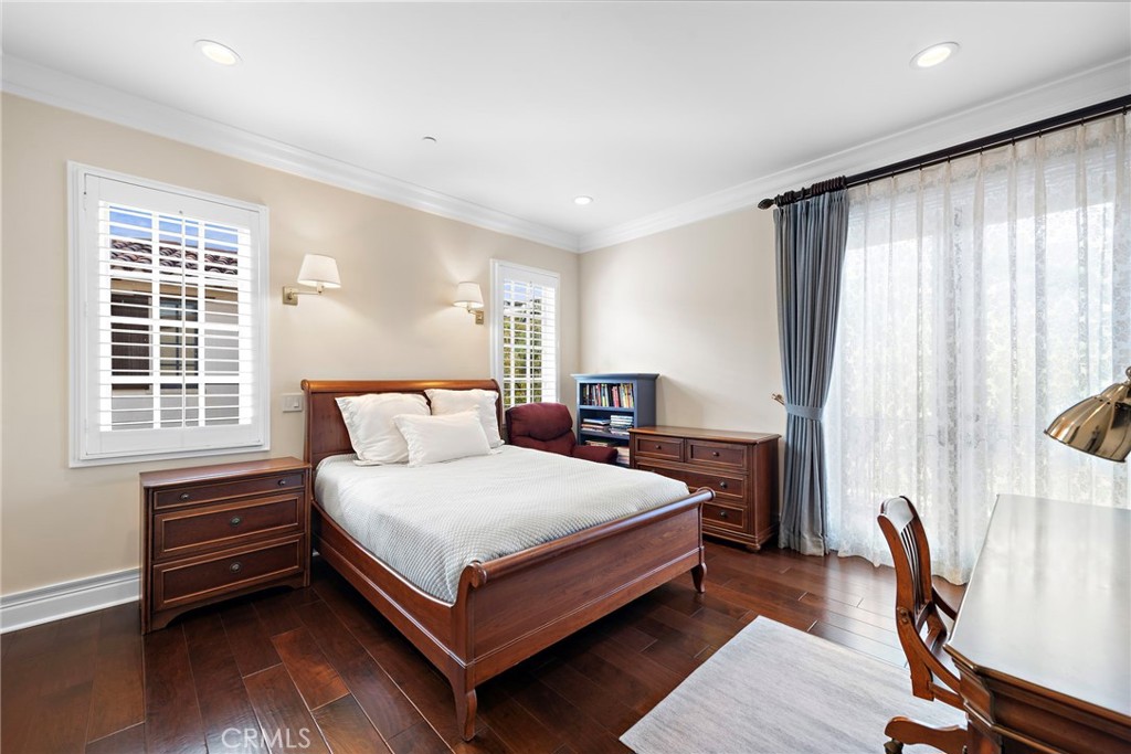 8 Whalers Bluff