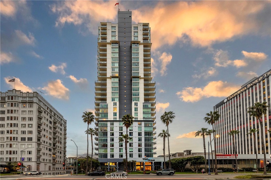 400 W Ocean Boulevard 902